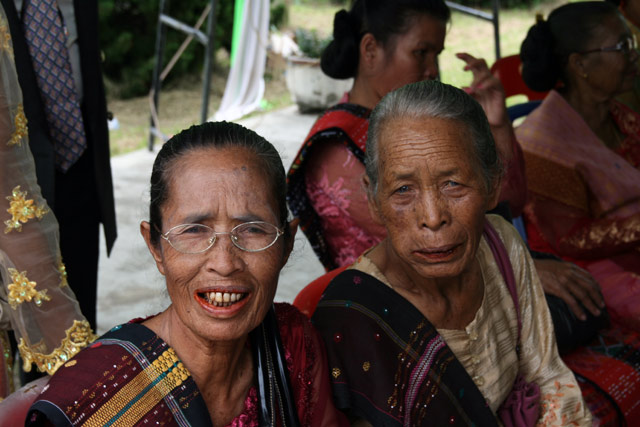 hello ladies batak babes